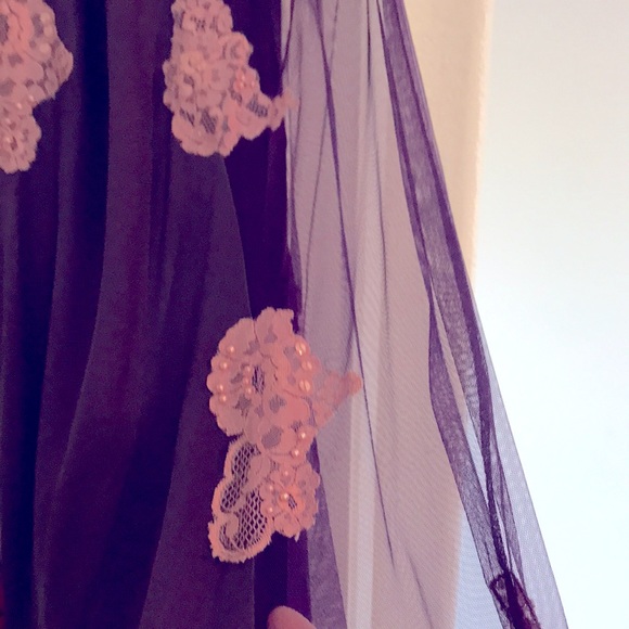 Long silk purple and mauve negligee - Half see-through on sides … - Picture 8 of 17
